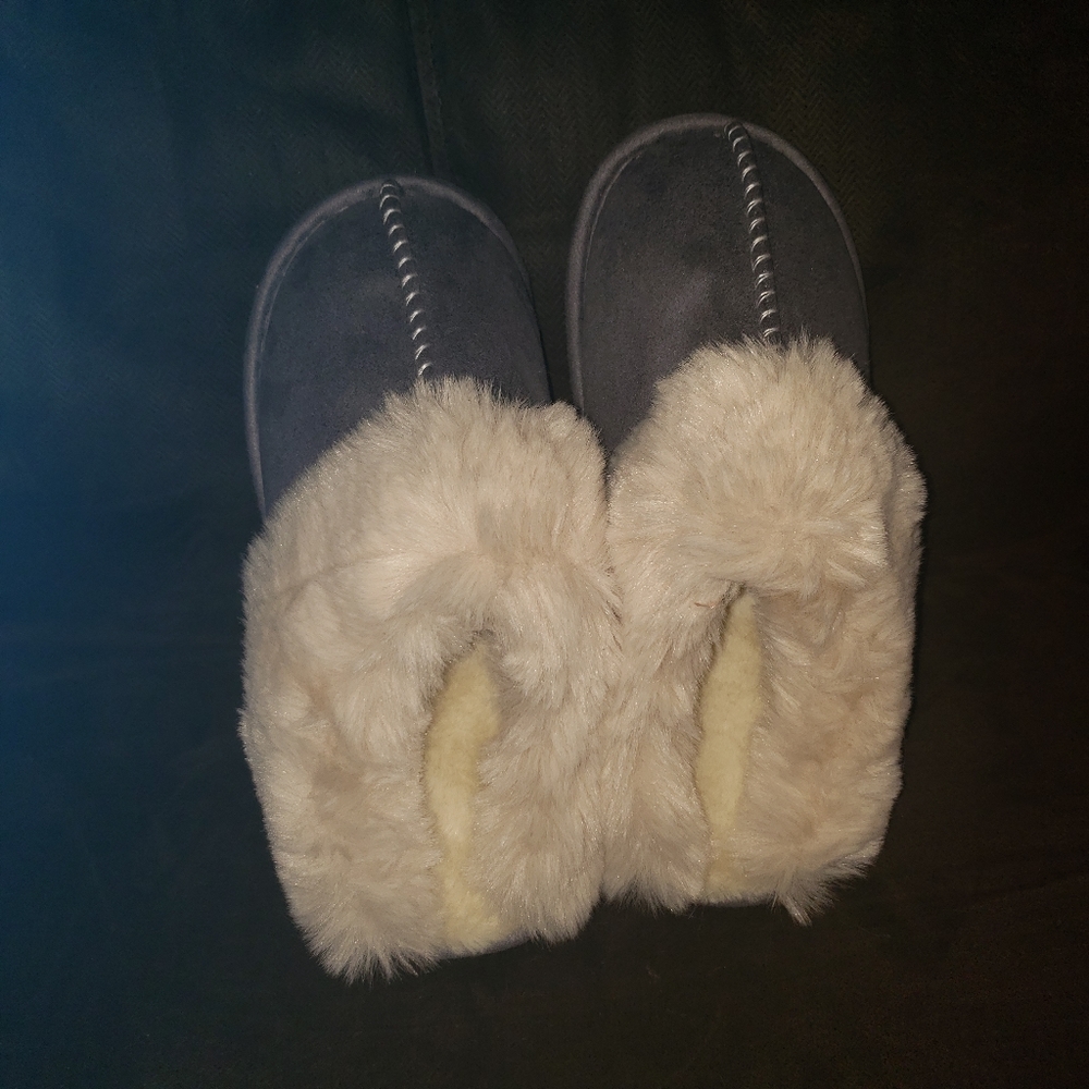 Suede Slippers - Picture 2 of 4